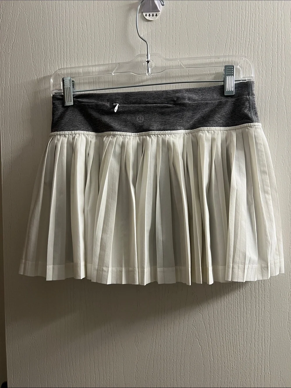 lululemon athletica White Pleated Mini Skirt with Gray Waistband